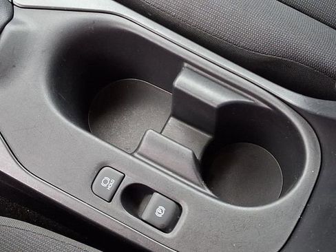 Used 2025 Toyota Corolla LE image 28