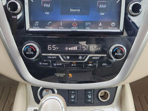Used 2015 Nissan Murano SL w/ SL Technology Package FWD image 22