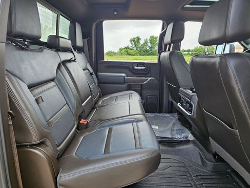 Used 2020 GMC Sierra 3500 Denali w/ Denali Ultimate Package AWD/4WD image 4