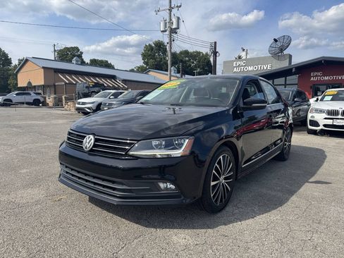 Used 2017 Volkswagen Jetta SEL FWD image 1