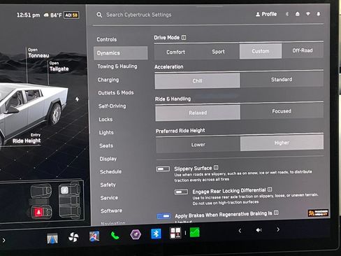 Used 2024 Tesla Cybertruck AWD Crew Cab image 27