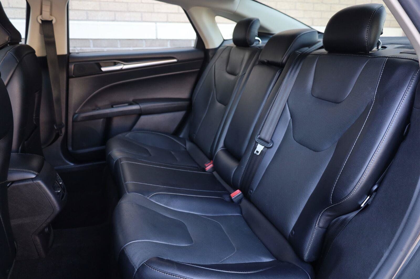 Used 2020 Ford Fusion Titanium FWD image 22
