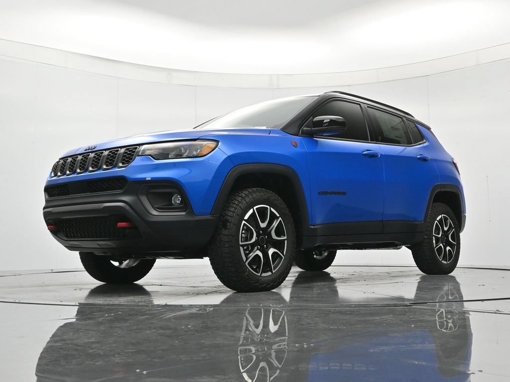 New 2026 Jeep Compass Trailhawk w/ Sun, Sound & Navigation Group AWD/4WD image 38