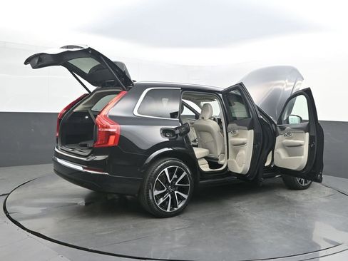 Certified 2023 Volvo XC90 B6 Plus w/ Protection Package Premier image 31