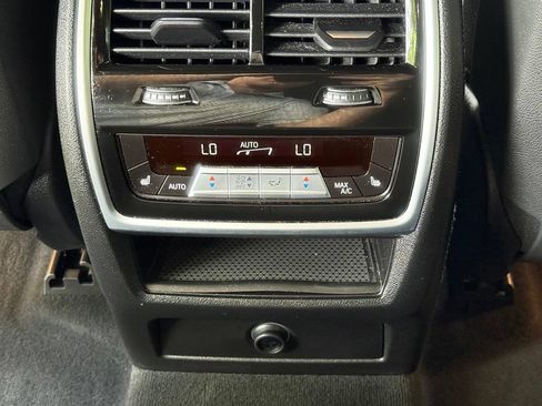 Used 2021 BMW X5 xDrive40i w/ M Sport Package AWD/4WD image 17