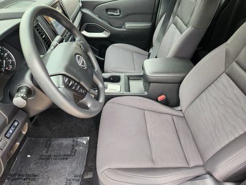 Used 2024 Nissan Frontier SV w/ Tow Package RWD image 4