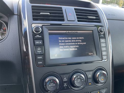 Used 2010 MAZDA CX-9 Grand Touring w/ Moonroof & Bose Audio Pkg image 11