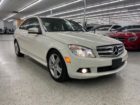 Used 2011 Mercedes-Benz C 300 Sedan image 4