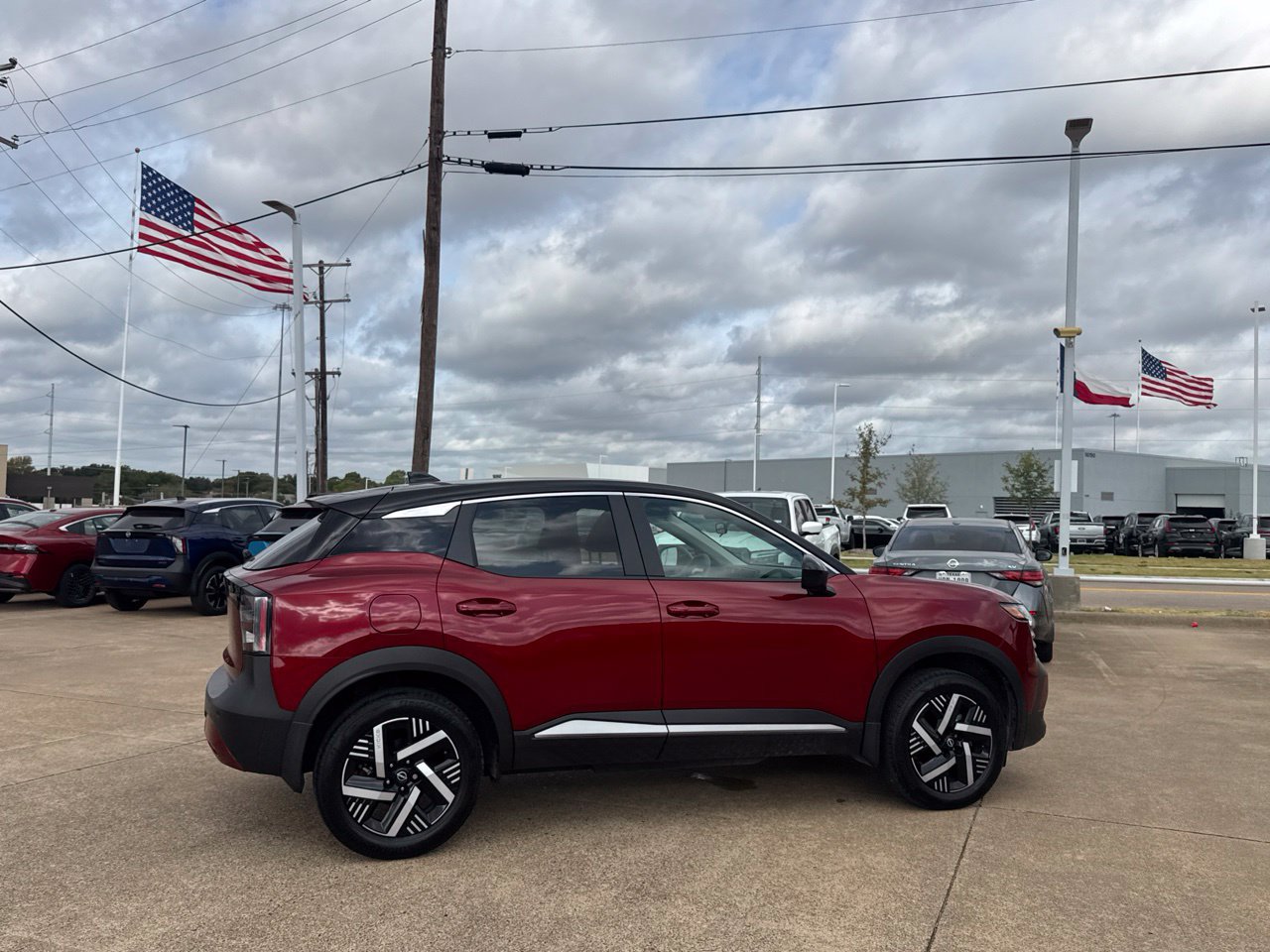 Used 2025 Nissan Kicks SV FWD image 27