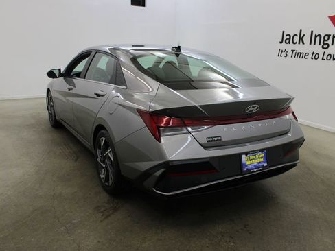 Used 2024 Hyundai Elantra Limited FWD image 3