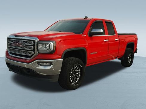 Used 2017 GMC Sierra 1500 SLE w/ SLE Value Package image 3
