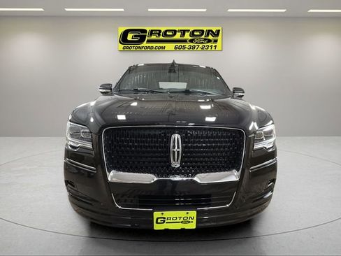 Used 2022 Lincoln Navigator L Reserve w/ Equipment Group 201A AWD/4WD image 7