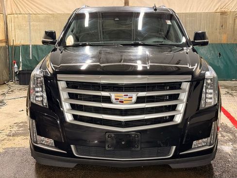 Used 2016 Cadillac Escalade ESV Premium image 8