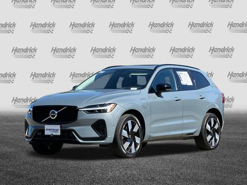 Used 2024 Volvo XC60 T8 Plus w/ Protection Package Premier AWD/4WD image 9