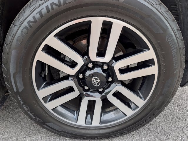 Used 2023 Toyota 4Runner Limited AWD/4WD image 9