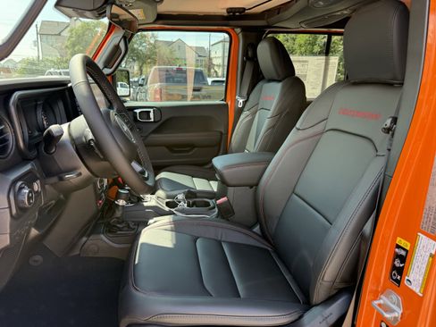 New 2025 Jeep Gladiator Rubicon w/ Convenience Group image 15