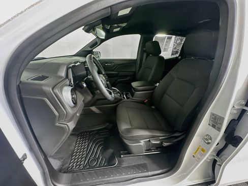 Used 2024 Chevrolet Colorado LT w/ LT Convenience Package AWD/4WD image 13