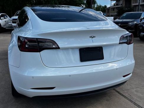 Used 2020 Tesla Model 3 Standard Range Plus RWD image 5