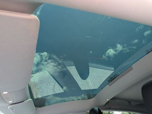 Used 2025 Tesla Model 3 Long Range RWD image 17
