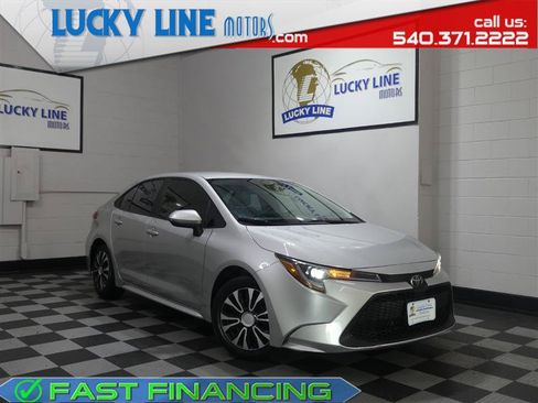 Used 2022 Toyota Corolla LE FWD image 1
