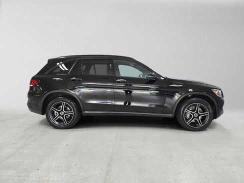 Used 2022 Mercedes-Benz GLC 300 4MATIC image 2