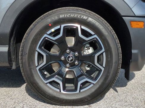 New 2025 Ford Bronco Sport Outer Banks w/ Outer Banks Tech Package+ image 11