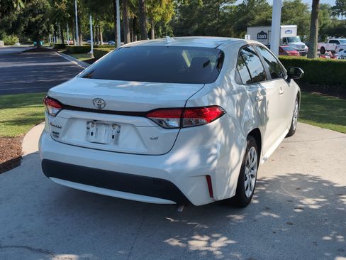 Used 2020 Toyota Corolla LE FWD image 10