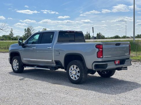 New 2026 Chevrolet Silverado 2500 High Country w/ High Country Premium Package AWD/4WD image 3