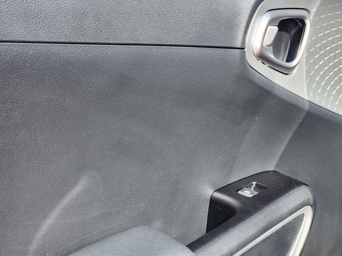 Certified 2025 Kia Soul S image 14