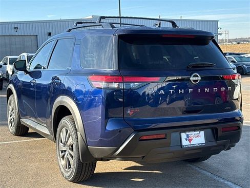 New 2026 Nissan Pathfinder SV image 7