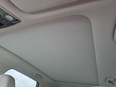 Used 2023 Kia Sorento SX image 32