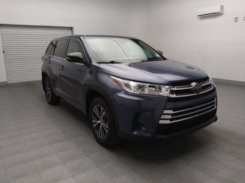 Used 2018 Toyota Highlander LE w/ Protection Package #3 image 13