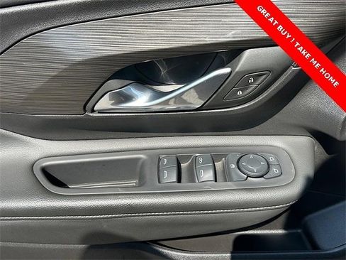Used 2024 GMC Terrain SLE image 15