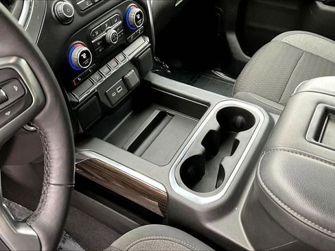 Used 2022 Chevrolet Silverado 1500 LT Trail Boss w/ Bed Protection Package AWD/4WD image 11