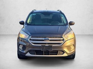 Used 2018 Ford Escape SE FWD video 2