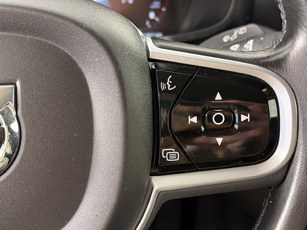 Used 2020 Volvo V60 T5 Cross Country AWD/4WD image 18
