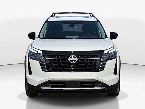 New 2026 Nissan Pathfinder SL w/ SL Premium Package FWD image 10