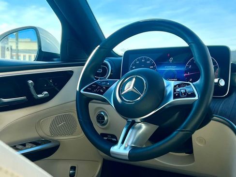 Certified 2023 Mercedes-Benz C 300 4MATIC Sedan image 15