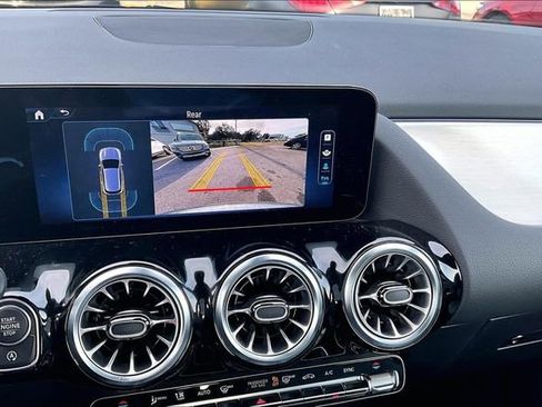 Used 2024 Mercedes-Benz GLA 35 AMG 4MATIC image 24