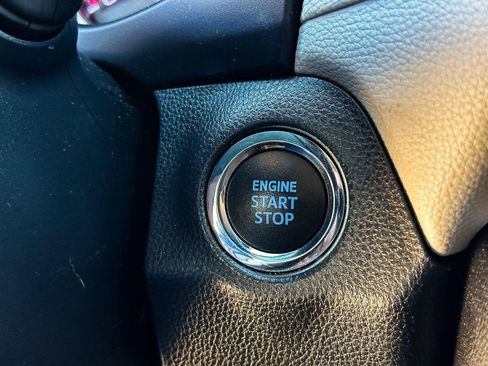 Used 2020 Toyota RAV4 XLE Premium image 17