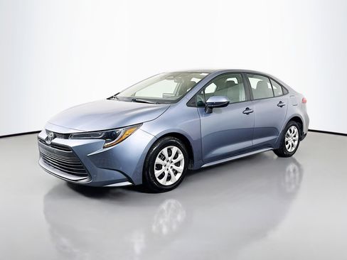Used 2024 Toyota Corolla LE image 4