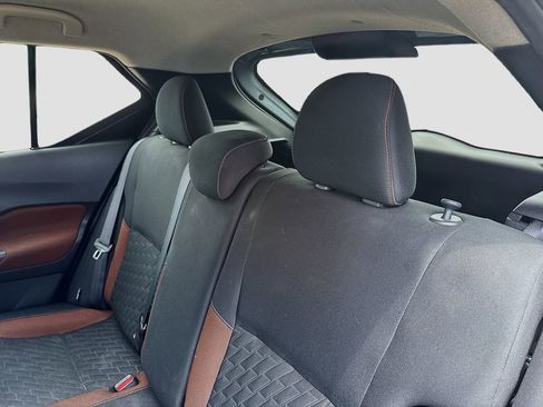 Used 2021 Nissan Kicks SR w/ Interior Electronics Package FWD image 18