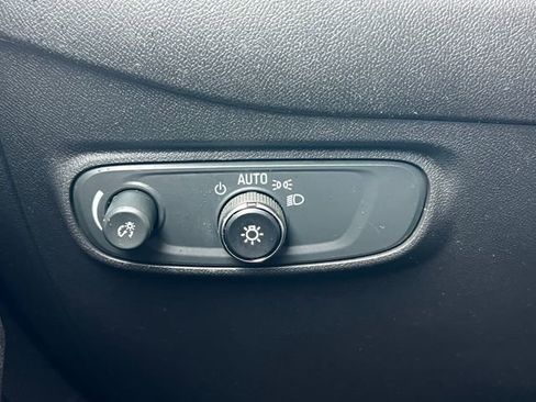 Used 2024 Chevrolet Equinox LT image 16