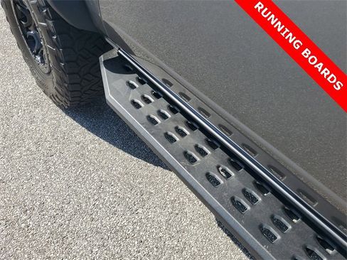 Used 2022 Ford Bronco Wildtrak image 9