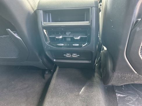 New 2025 Jeep Grand Cherokee Laredo X image 28