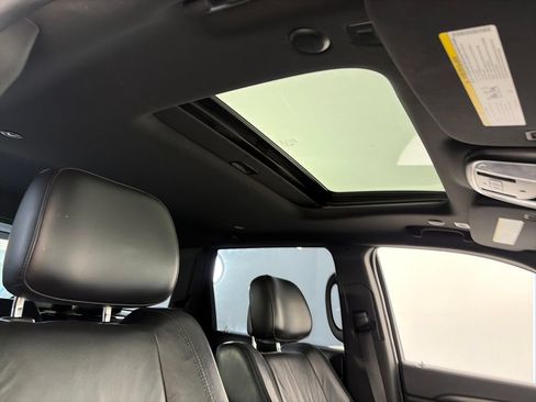 Used 2018 Jeep Grand Cherokee Altitude AWD/4WD image 32