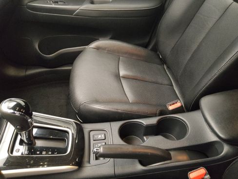 Used 2019 Nissan Sentra SL image 26