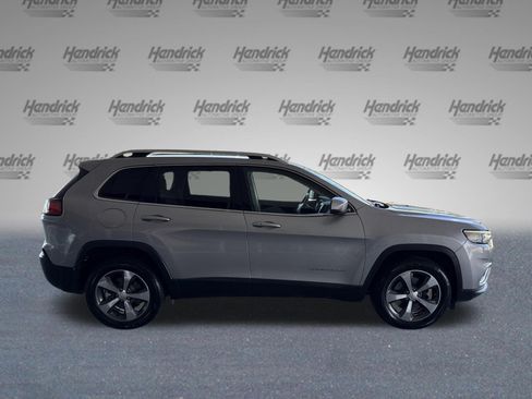 Used 2019 Jeep Cherokee Limited AWD/4WD image 10