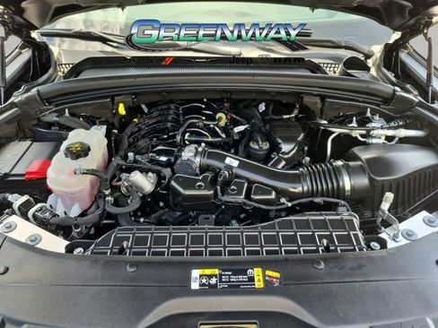 Used 2023 Jeep Grand Cherokee L Altitude AWD/4WD image 7