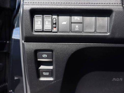 Used 2026 Honda Odyssey Touring image 32